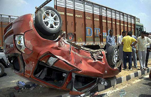 Lorry run over-4killed